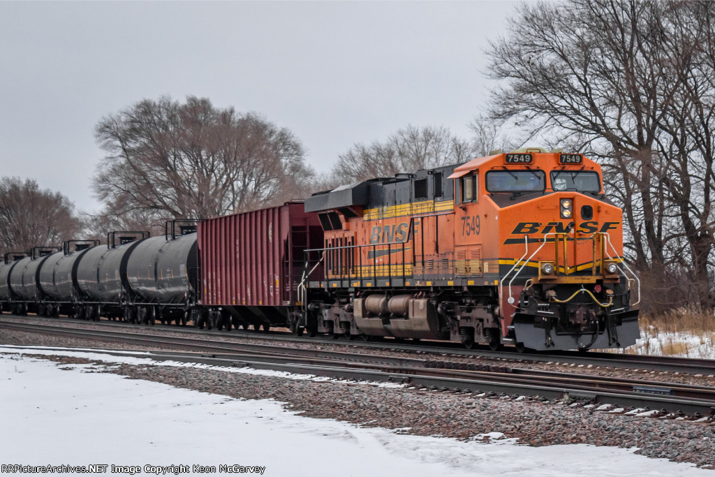 BNSF 7549